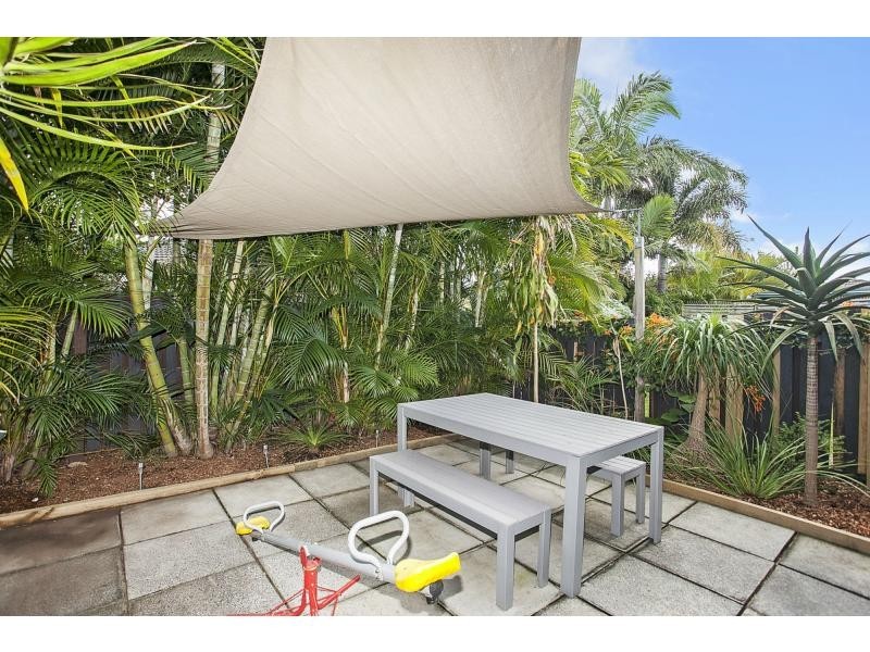 3/111 Sunshine Boulevard, Mermaid Waters QLD 4218