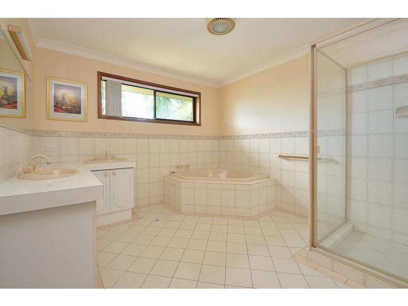 3 Gabrielle Grove, Burleigh Heads QLD 4220