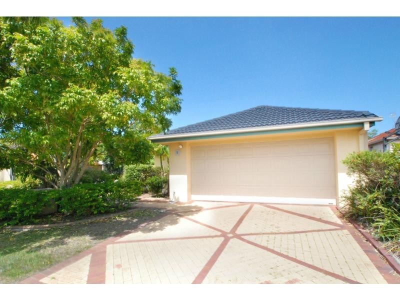 2 Lakes Circuit, Burleigh Waters QLD 4220