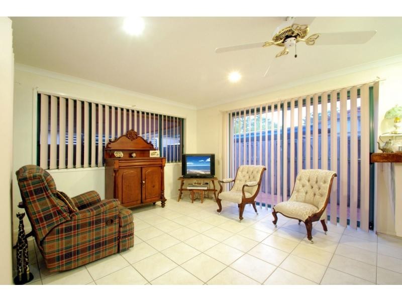 2 Lakes Circuit, Burleigh Waters QLD 4220