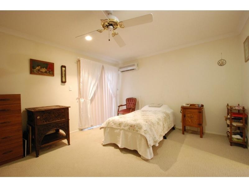 2 Lakes Circuit, Burleigh Waters QLD 4220