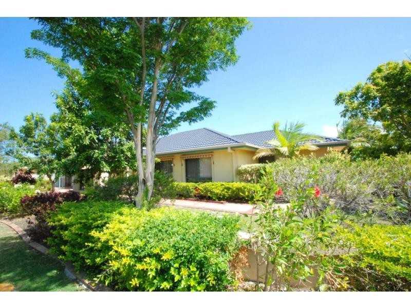 2 Lakes Circuit, Burleigh Waters QLD 4220