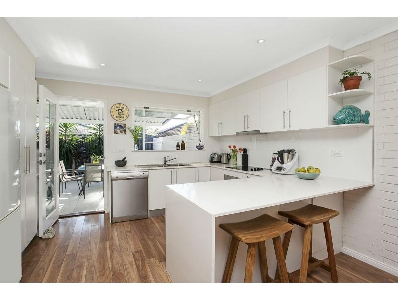 1/13 Logan Avenue, Miami QLD 4220