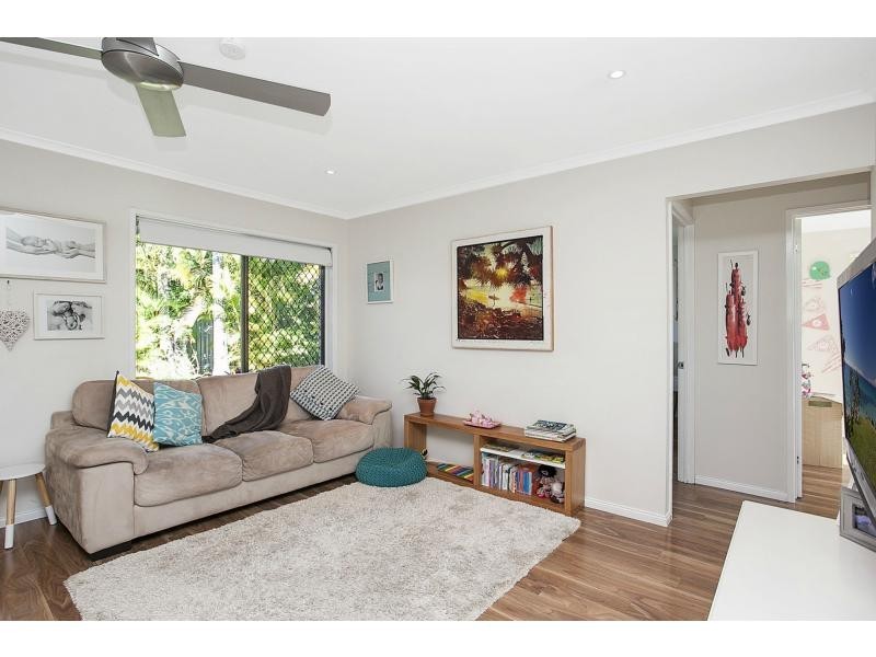 1/13 Logan Avenue, Miami QLD 4220