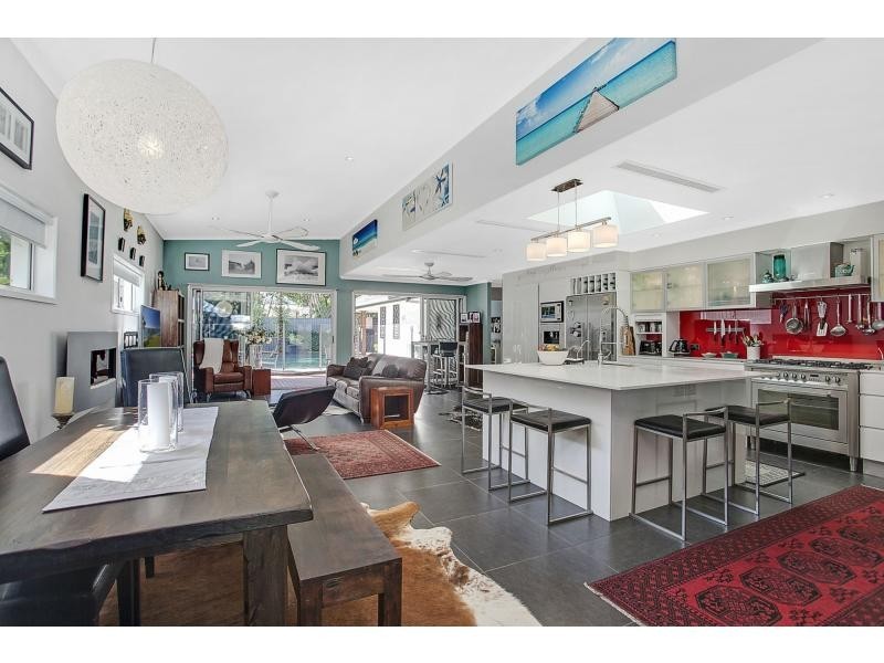 21 Aruma Avenue, Burleigh Waters QLD 4220