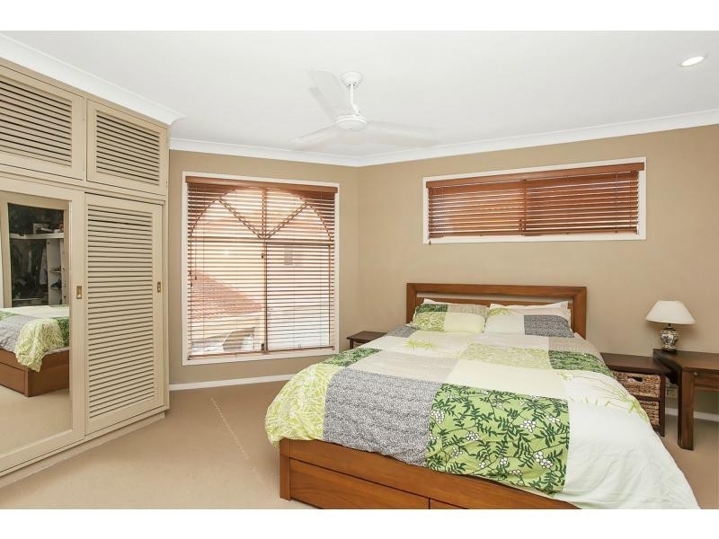 2/2026 Gold Coast Hwy, Miami QLD 4220