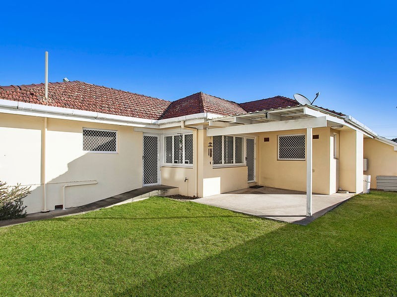 2097 Gold Coast Highway, Miami QLD 4220