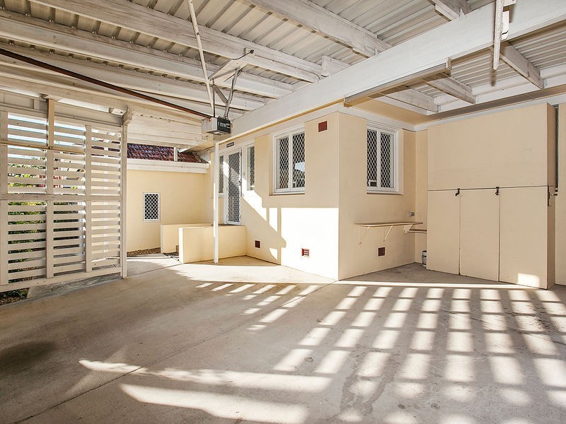 2097 Gold Coast Highway, Miami QLD 4220