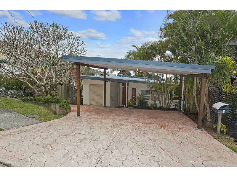 15 Hill Avenue, Burleigh Heads QLD 4220