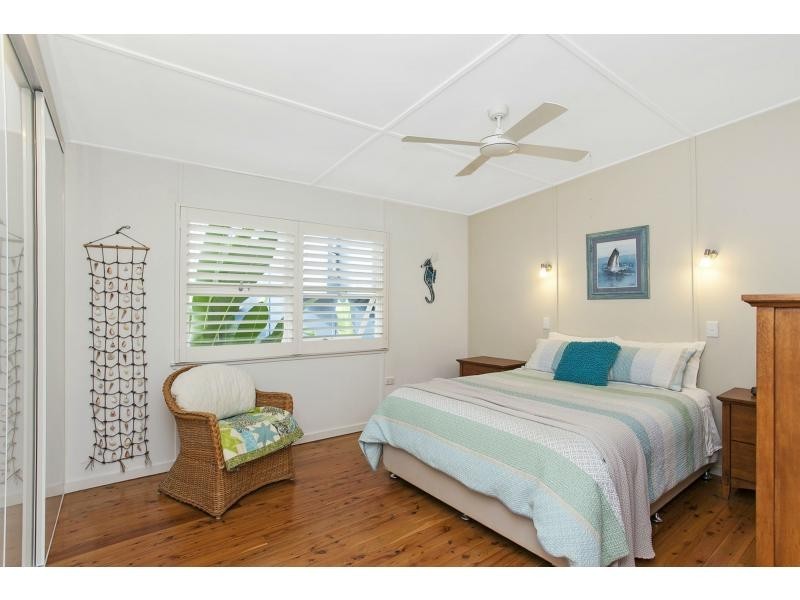 15 Hill Avenue, Burleigh Heads QLD 4220