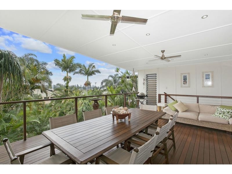 15 Hill Avenue, Burleigh Heads QLD 4220