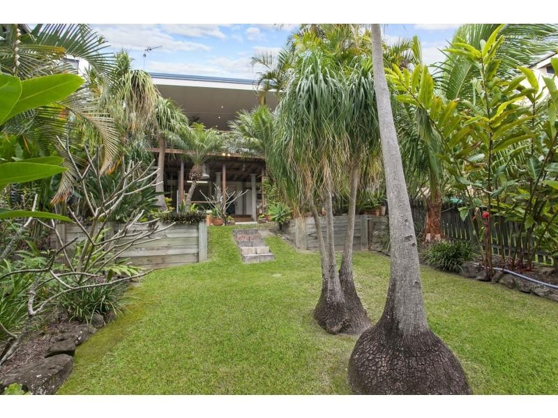 15 Hill Avenue, Burleigh Heads QLD 4220