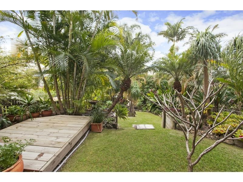 15 Hill Avenue, Burleigh Heads QLD 4220