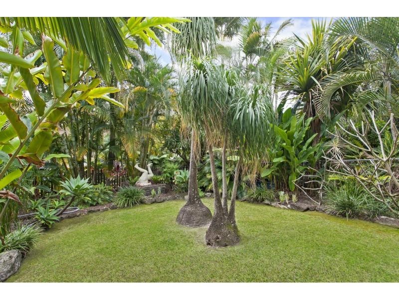 15 Hill Avenue, Burleigh Heads QLD 4220