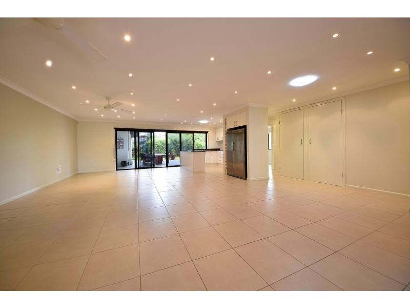 31 Sandpiper Drive, Burleigh Waters QLD 4220