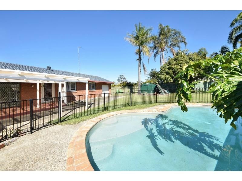 6 Kiwi Court, Burleigh Waters QLD 4220