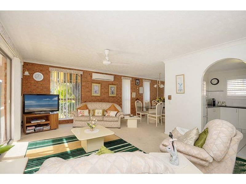 6 Kiwi Court, Burleigh Waters QLD 4220