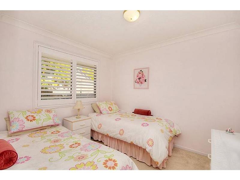 6 Kiwi Court, Burleigh Waters QLD 4220