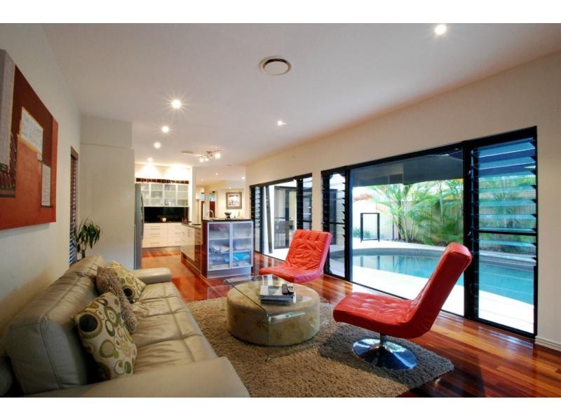 69 Nobby Parade, Miami QLD 4220