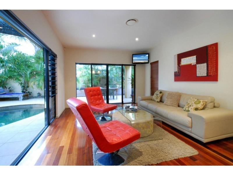 69 Nobby Parade, Miami QLD 4220