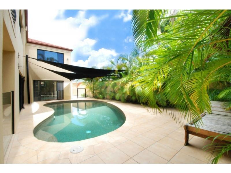 69 Nobby Parade, Miami QLD 4220