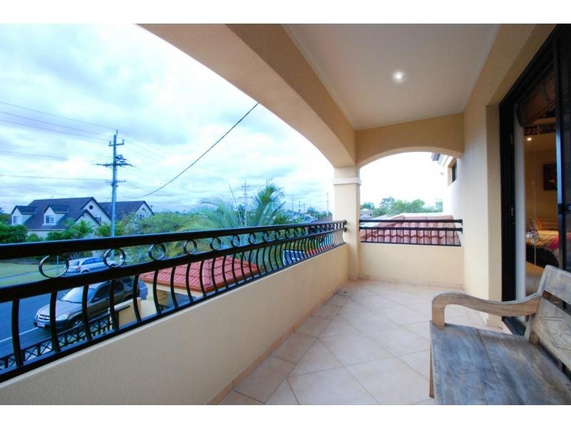 69 Nobby Parade, Miami QLD 4220