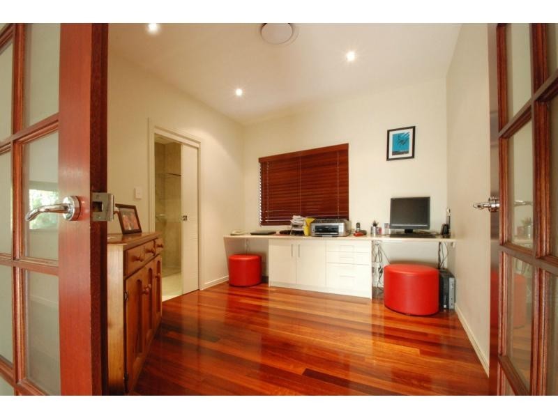 69 Nobby Parade, Miami QLD 4220