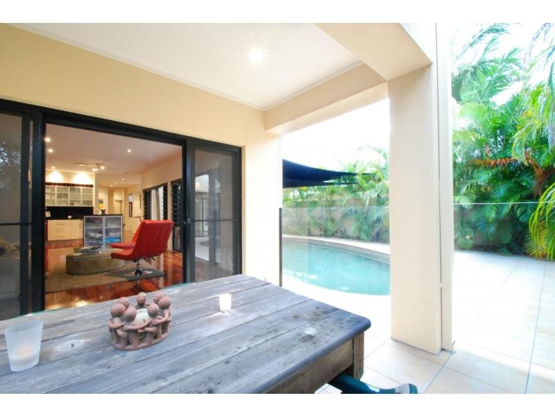 69 Nobby Parade, Miami QLD 4220