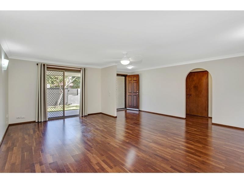 5 Grebe Place, Burleigh Waters QLD 4220