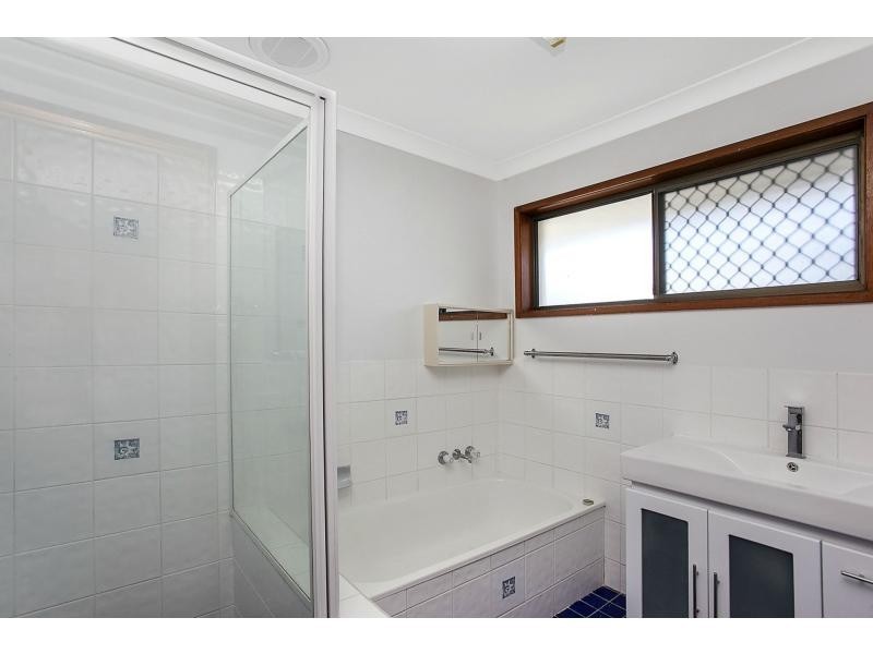 5 Grebe Place, Burleigh Waters QLD 4220