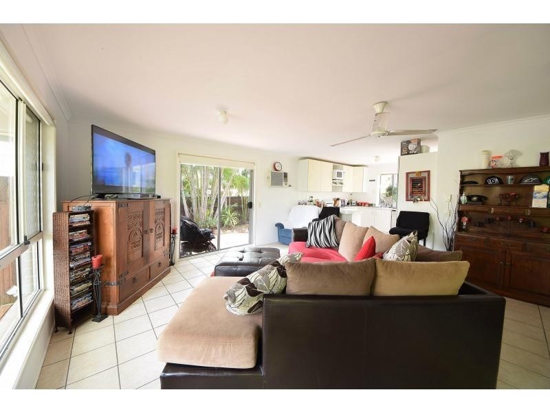 52 Silvabank Drive, Varsity Lakes QLD 4227