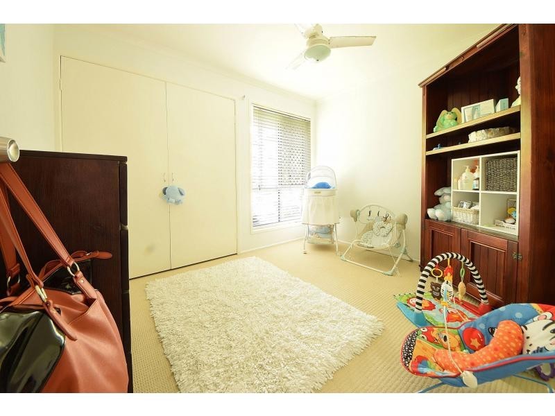 52 Silvabank Drive, Varsity Lakes QLD 4227