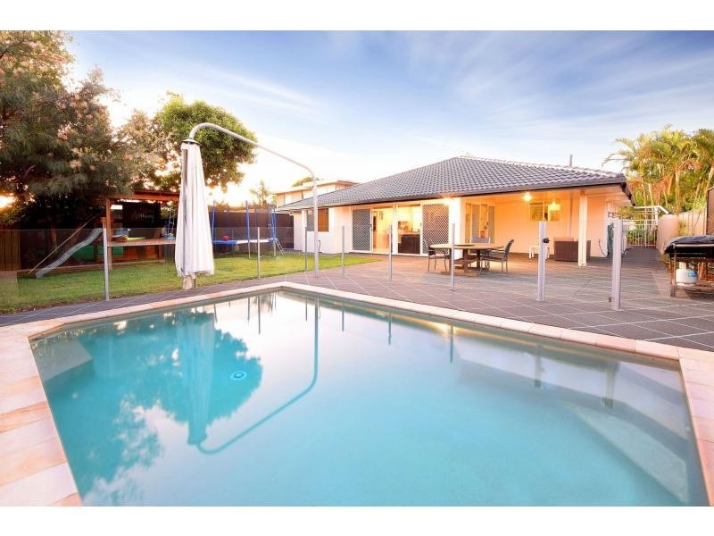 8 Keith Street, Burleigh Waters QLD 4220