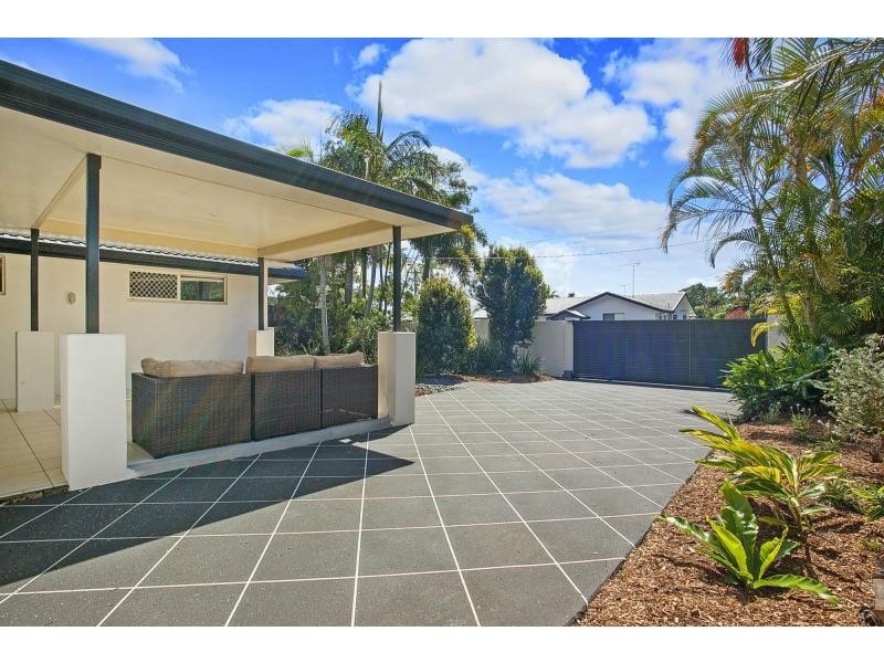 8 Keith Street, Burleigh Waters QLD 4220