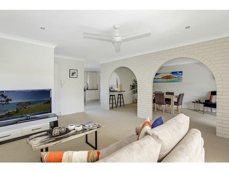 1/24 Adams Avenue, Miami QLD 4220