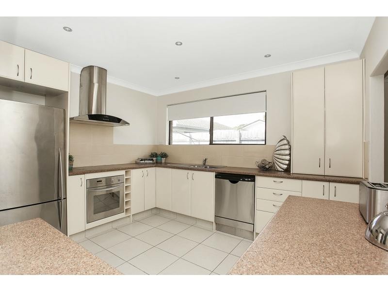 1/24 Adams Avenue, Miami QLD 4220