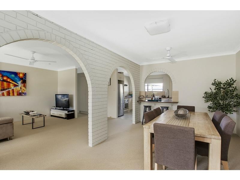 1/24 Adams Avenue, Miami QLD 4220