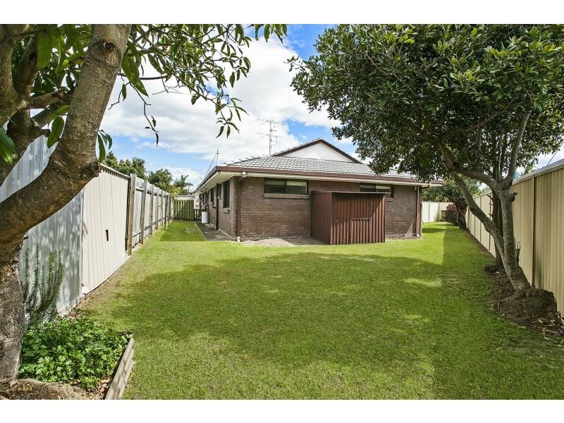 1/24 Adams Avenue, Miami QLD 4220