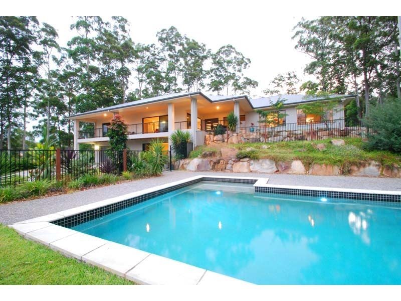 9 Friarbird Crescent, Bonogin QLD 4213