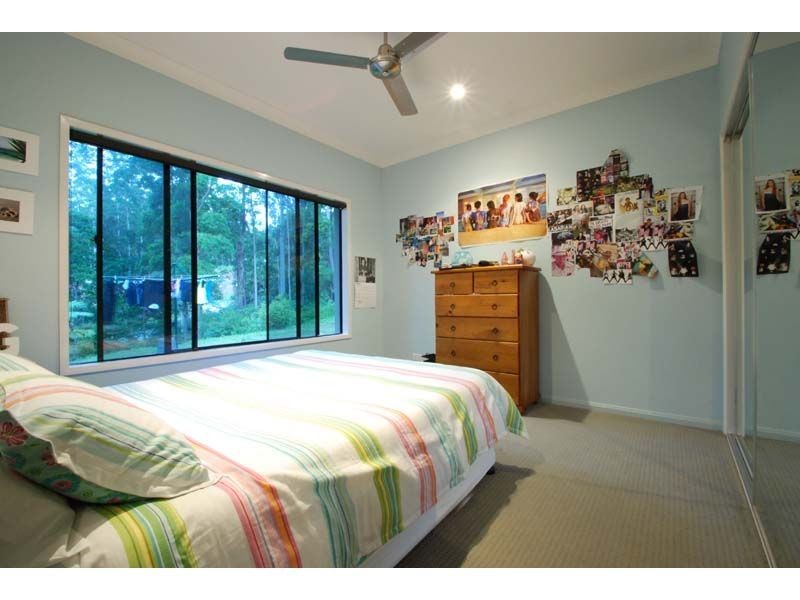 9 Friarbird Crescent, Bonogin QLD 4213