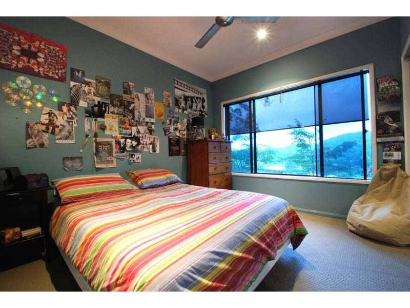 9 Friarbird Crescent, Bonogin QLD 4213