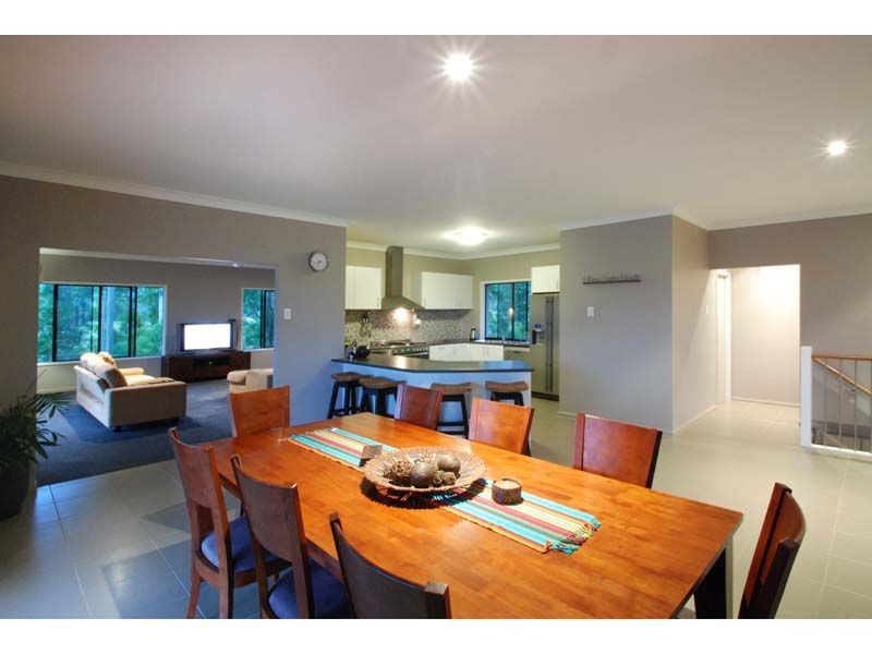 9 Friarbird Crescent, Bonogin QLD 4213