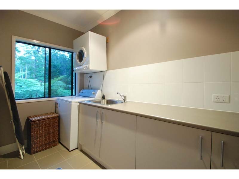 9 Friarbird Crescent, Bonogin QLD 4213