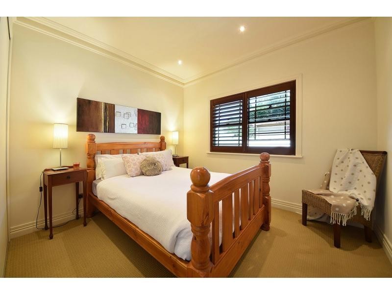 1808 Lower Gold Coast Highway, Burleigh Heads QLD 4220