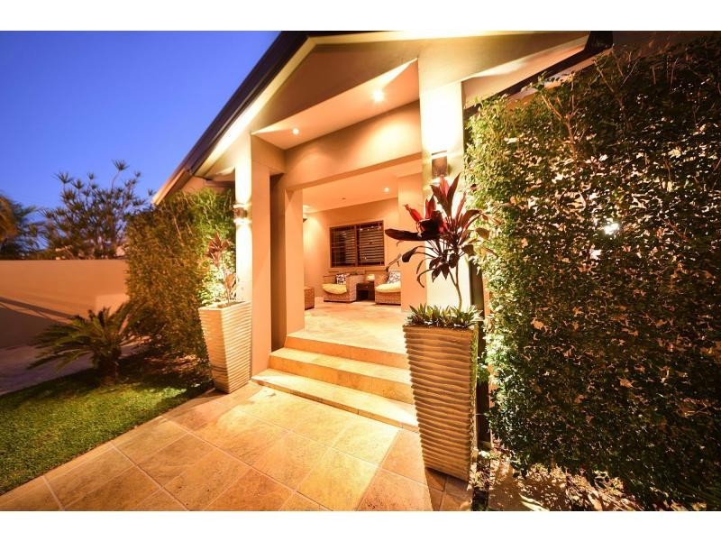 1808 Lower Gold Coast Highway, Burleigh Heads QLD 4220