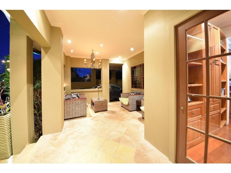 1808 Lower Gold Coast Highway, Burleigh Heads QLD 4220