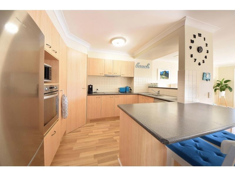 3/8 Sunbird Street, Burleigh Waters QLD 4220