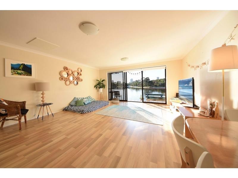 3/8 Sunbird Street, Burleigh Waters QLD 4220