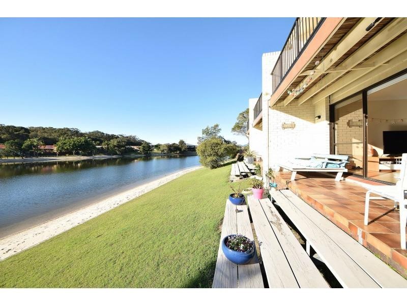 3/8 Sunbird Street, Burleigh Waters QLD 4220