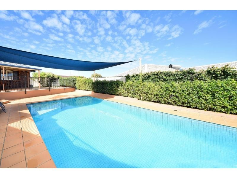 13 Palmwood Court, Burleigh Waters QLD 4220